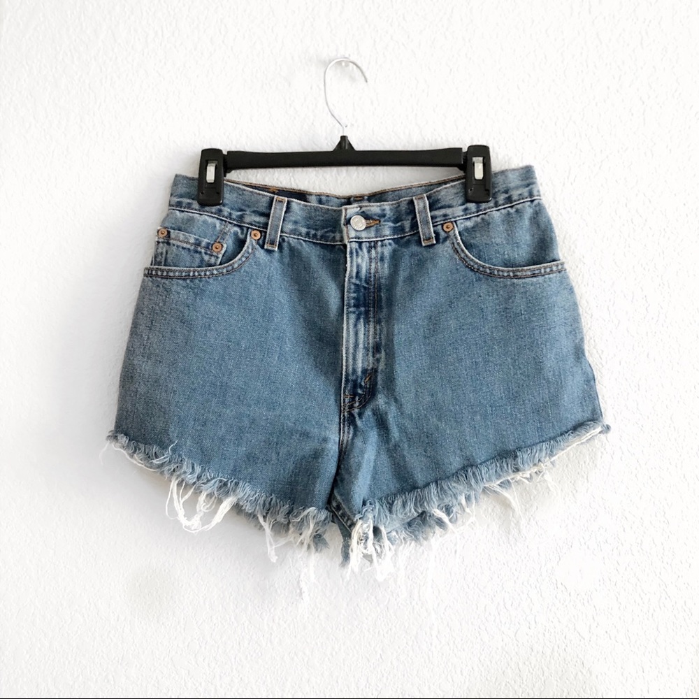 Levi 501 Cutoff Shorts - Picture 3 of 11